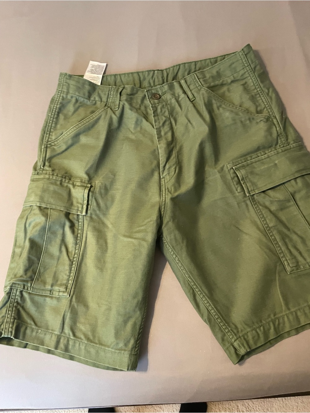 Levi's Olive Cargo Shorts - Green